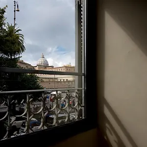Pensión My, Roma